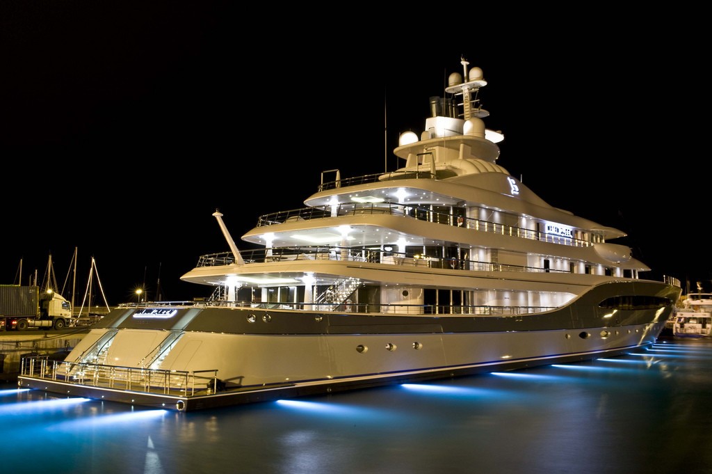 Mayan Queen IV — A 93.25-metre · 306 ft motor yacht, delivered by Blohm + Voss in 2008 and documented in the wiki.yachts archive.